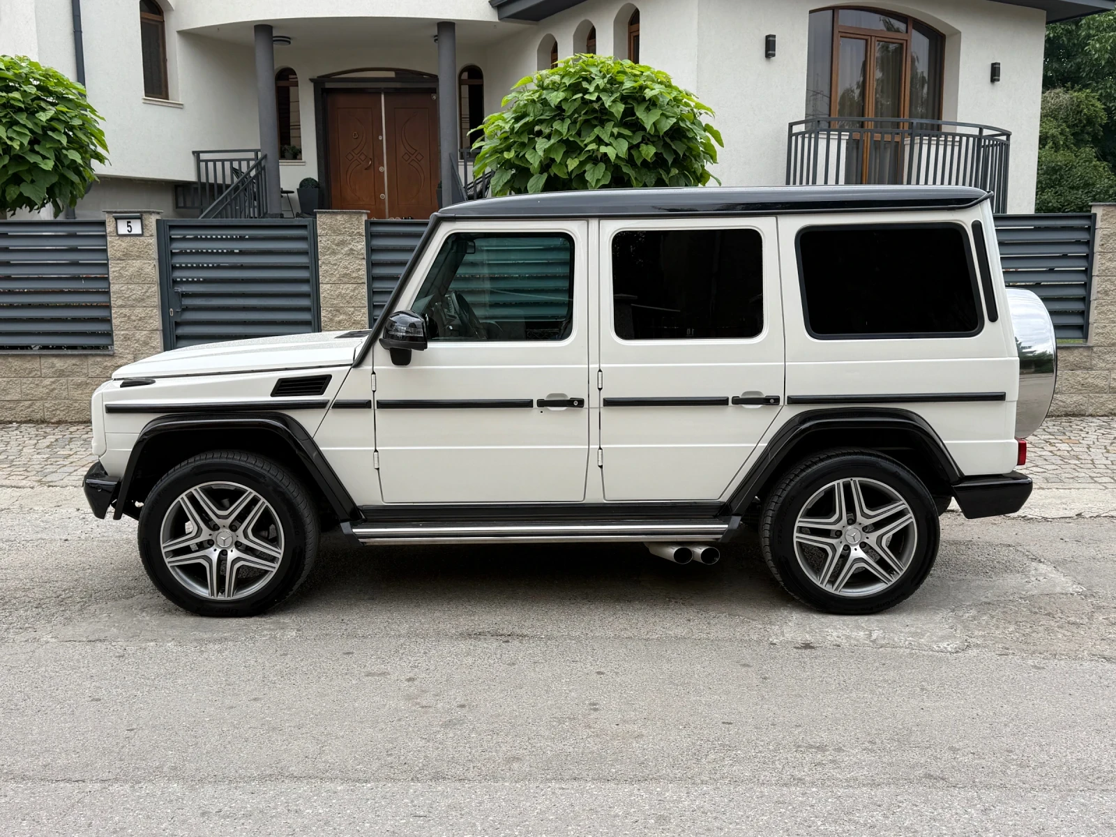 Mercedes-Benz G 500 AMG| designo| harman/kardon| Camera| 90 000км| 06., снимка 5 - Автомобили и джипове - 54937040