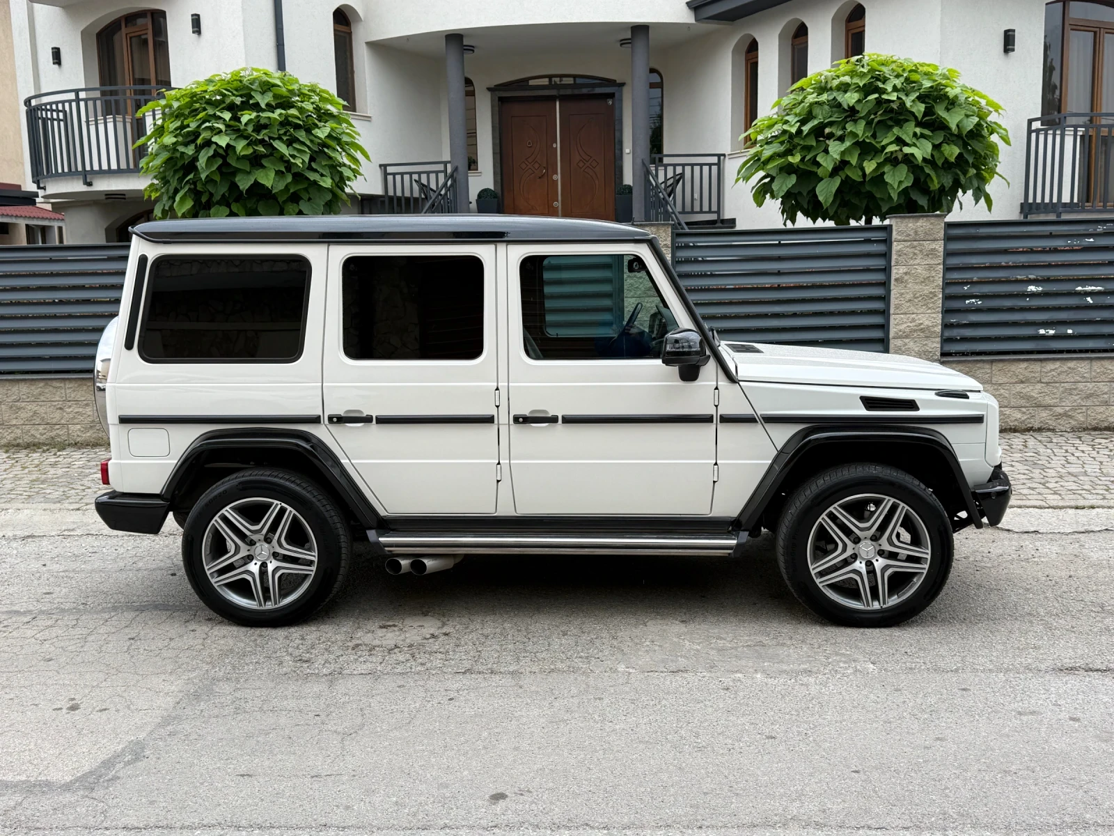 Mercedes-Benz G 500 AMG| designo| harman/kardon| Camera| 90 000км| 06., снимка 4 - Автомобили и джипове - 54937040