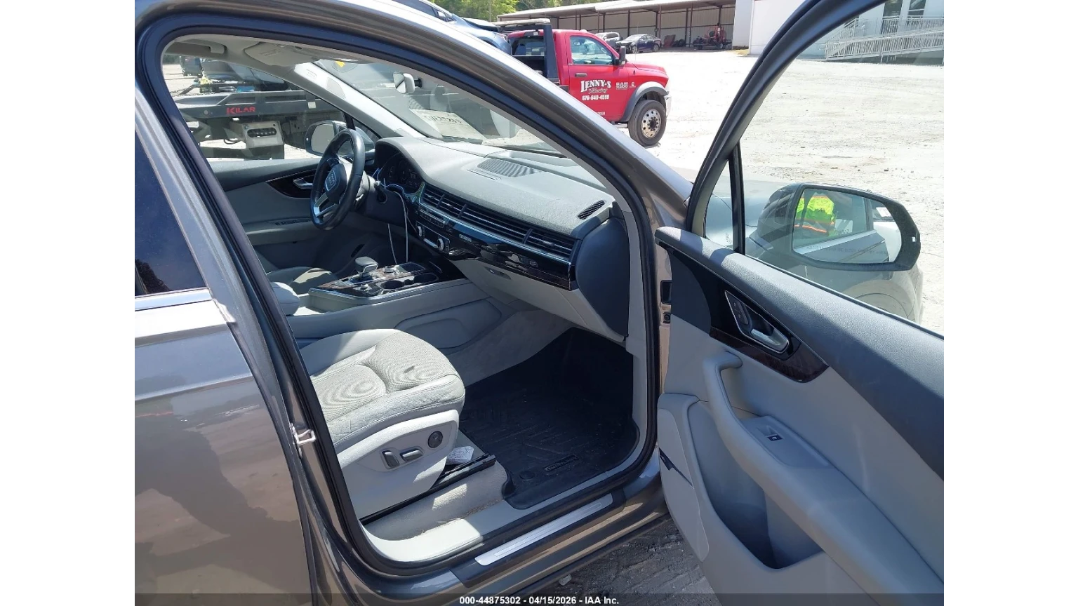 Audi Q7 Premium СЕРВИЗНА ИСТОРИЯ, снимка 10 - Автомобили и джипове - 55254503