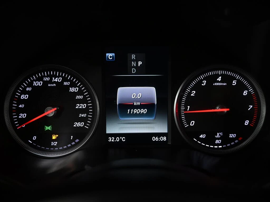 Mercedes-Benz GLC 300 2.0 4MATIC , снимка 9 - Автомобили и джипове - 56271035