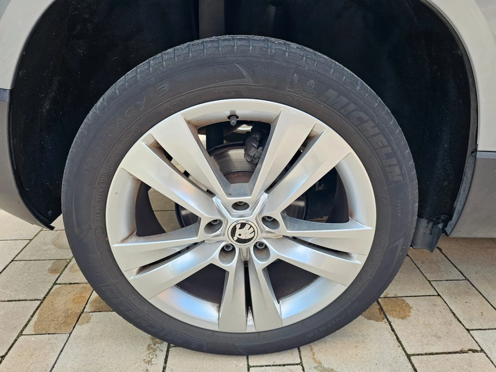 Skoda Karoq Style, снимка 14 - Автомобили и джипове - 56335313