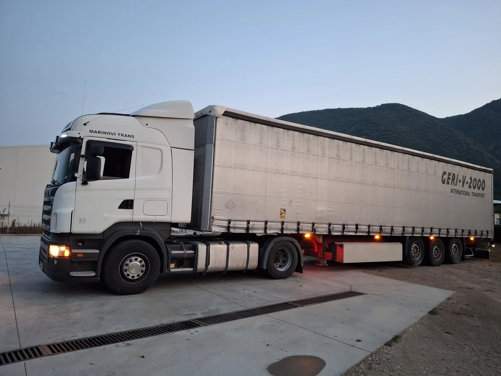 Scania R 420 Цялата композиция 