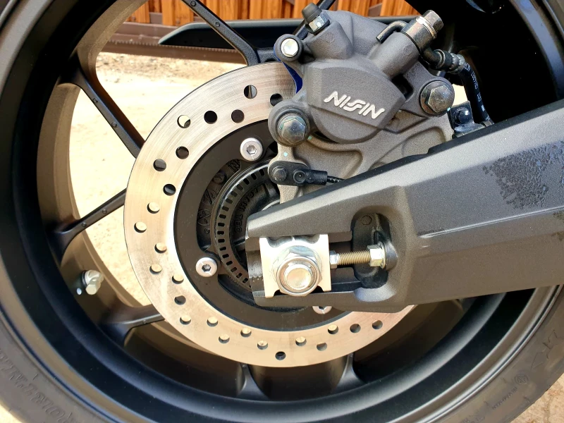 Honda Cbr CBR650R ABS, TC, LED, E-CLUTCH  , снимка 8 - Мотоциклети и мототехника - 52775018