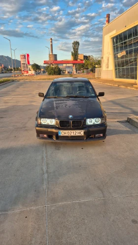 BMW 318 Is, снимка 2