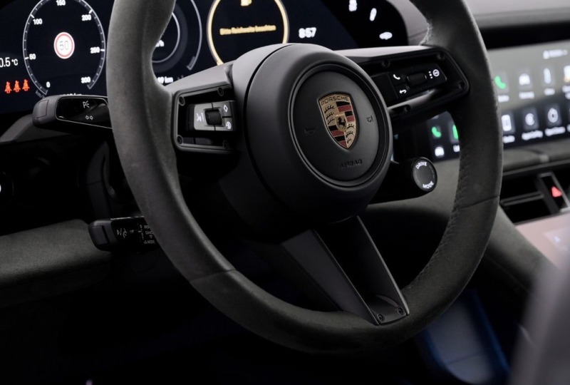 Porsche Taycan GTS/ SPORT CHRONO/ MATRIX/ PANO/ BOSE/ 21/, снимка 10 - Автомобили и джипове - 45624973