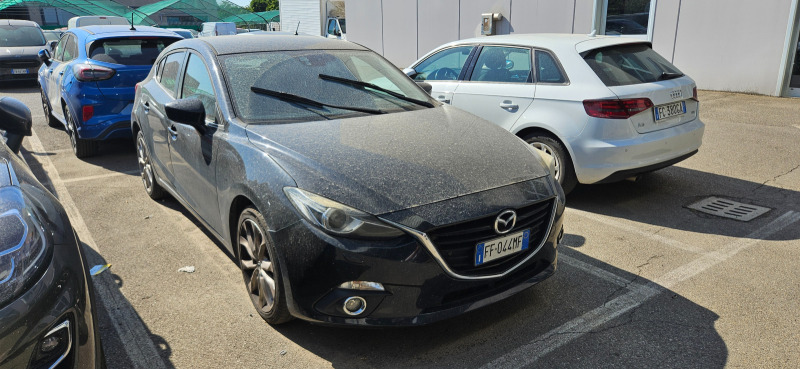 Mazda 3 1.5D , снимка 1 - Автомобили и джипове - 46621303