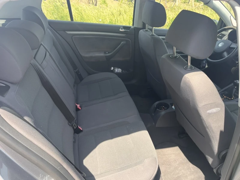 VW Golf FSI, снимка 8 - Автомобили и джипове - 52518331