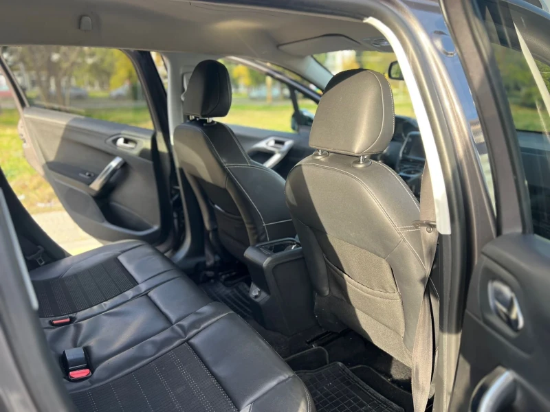 Peugeot 2008 1.6 HDI ALLURE, снимка 8 - Автомобили и джипове - 52598117