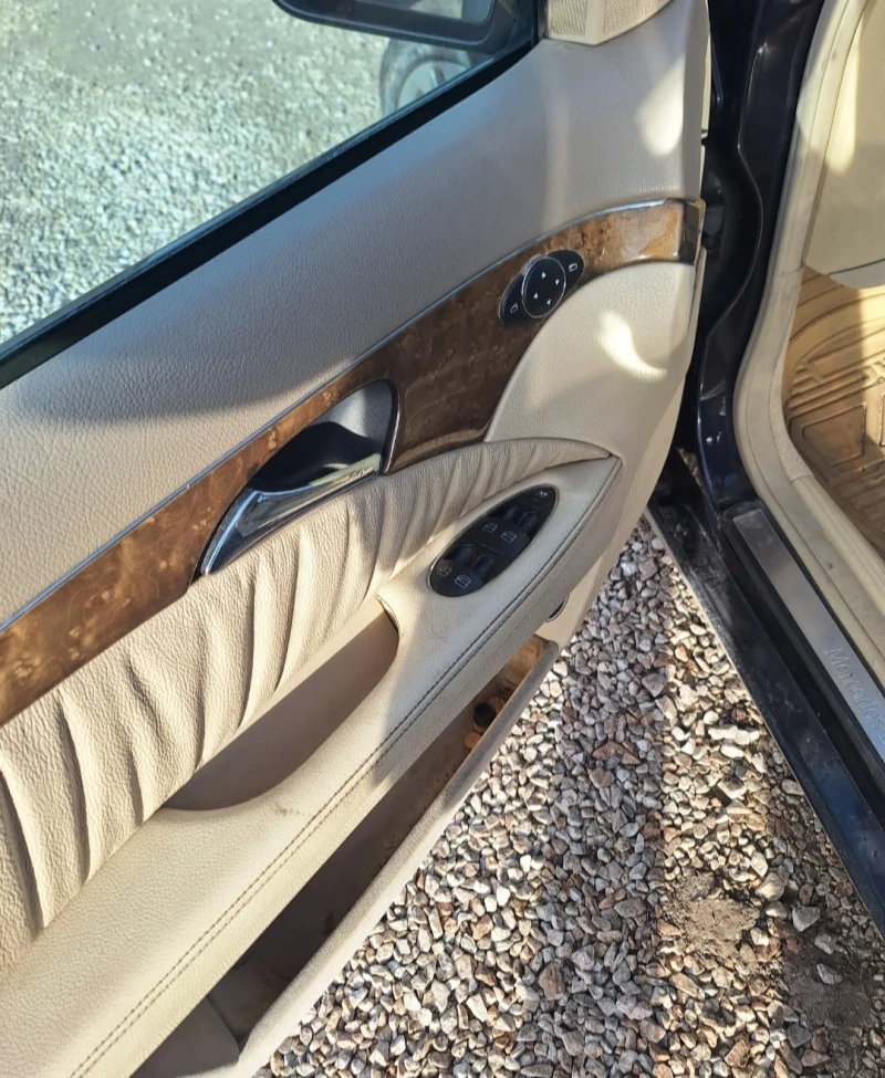 Mercedes-Benz E 220 Avtomatik , снимка 5 - Автомобили и джипове - 52586945