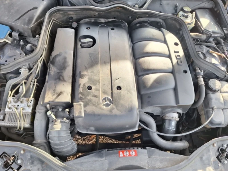 Mercedes-Benz E 220 Avtomatik , снимка 6 - Автомобили и джипове - 52586945