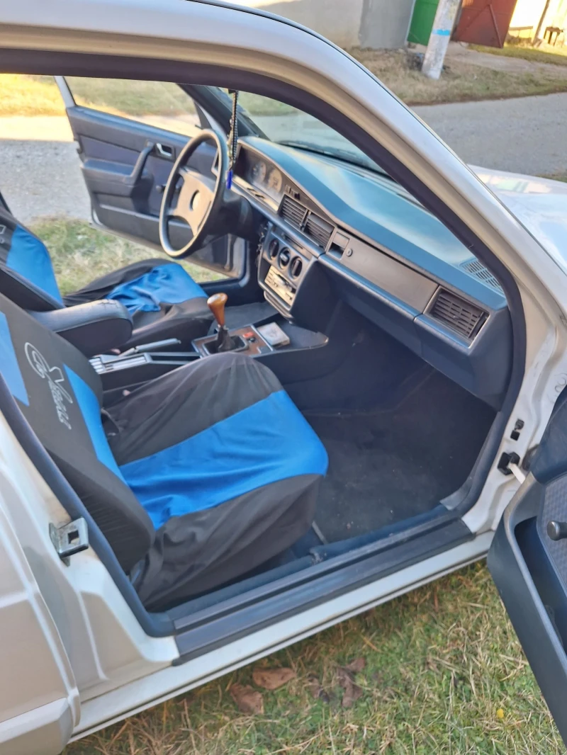Mercedes-Benz 190, снимка 11 - Автомобили и джипове - 52702763