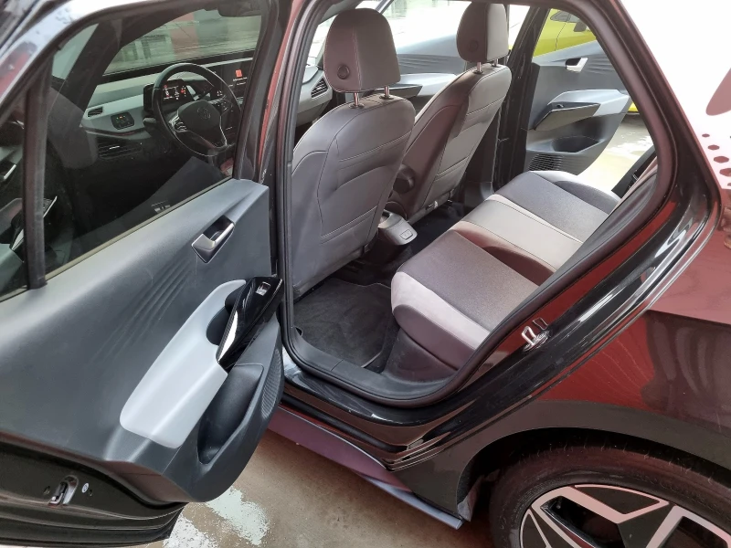 VW ID.3 Гаранционна 204 к.с./58 kwh/450км/1st/LED/Камера, снимка 11 - Автомобили и джипове - 52887808