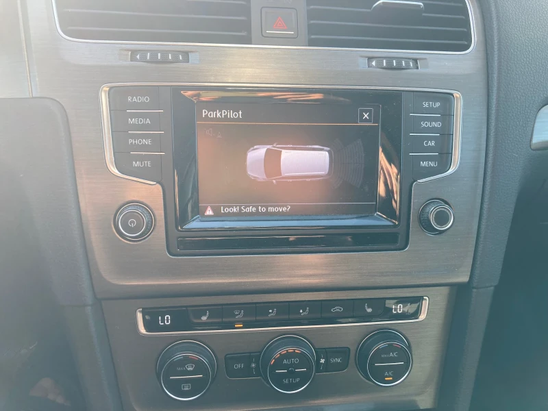 VW Golf, снимка 4 - Автомобили и джипове - 52925467