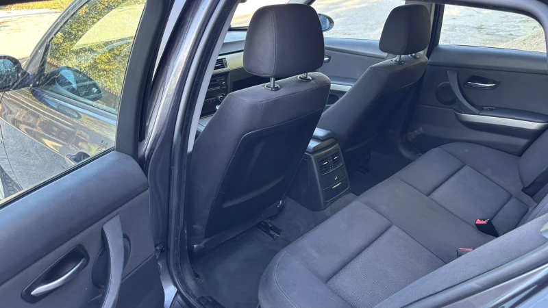 BMW 320, снимка 11 - Автомобили и джипове - 53090669