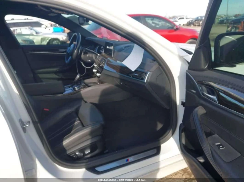 BMW 540 * CARFAX * ПОДГРЕВ* ШИБИДАХ* , снимка 5 - Автомобили и джипове - 53595468