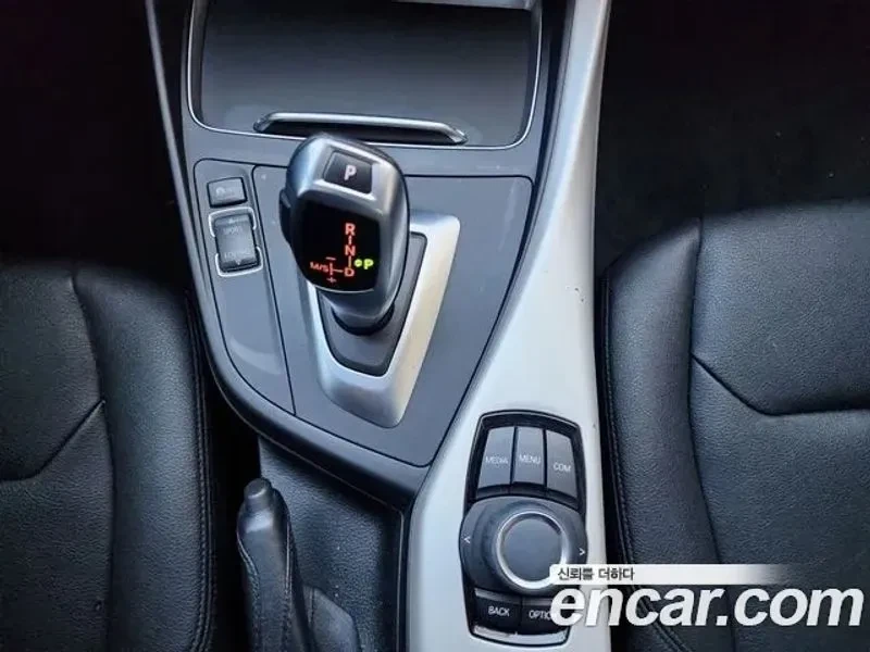 BMW 118 (F20) 118D Joy 5-Door, снимка 9 - Автомобили и джипове - 54939558