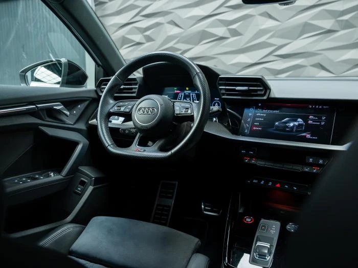 Audi Rs3 QUATTRO* MATRIX* CERAMIC* B&O* HUD* CAM* �������*  | Mobile.bg � ����������� 10
