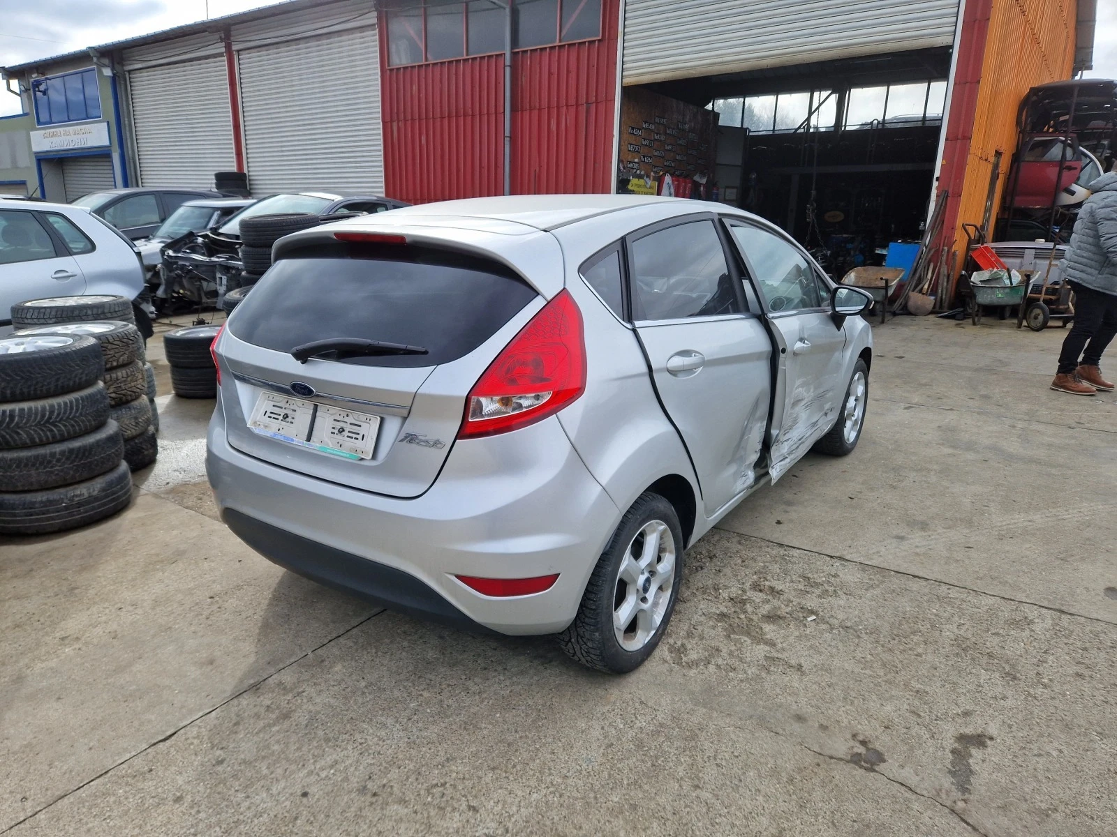 Ford Fiesta 1.25i 99000км - изображение 4