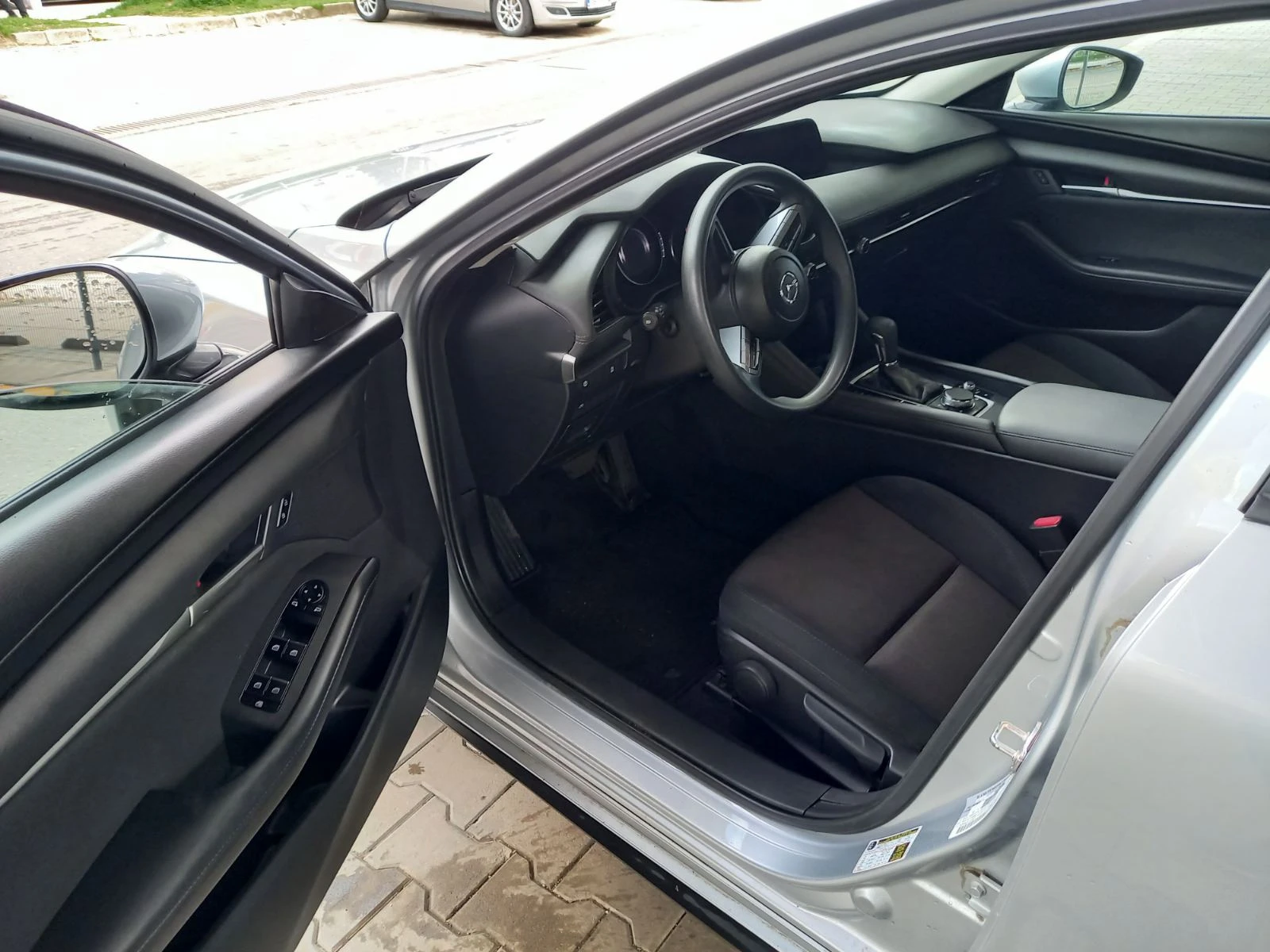 Mazda 3 2.5 SkyActiveG 17000 km - изображение 6