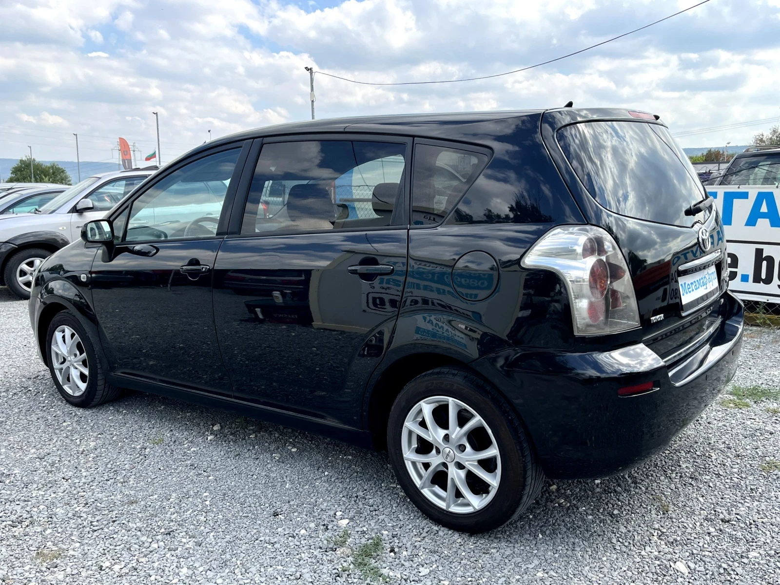 Toyota Corolla verso D-4D 2.2 - изображение 4