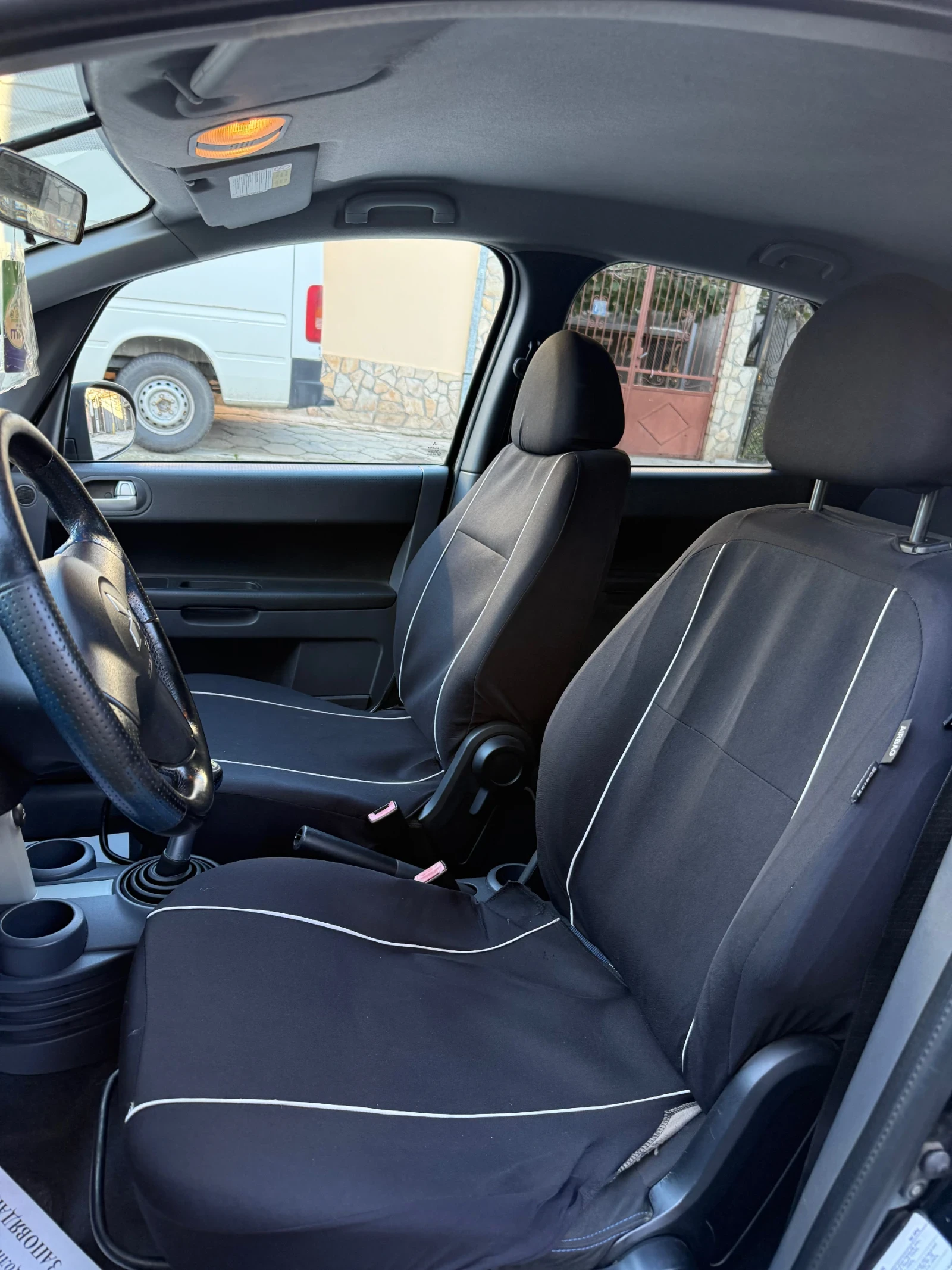 Mitsubishi Colt 1.1i Италия - изображение 7