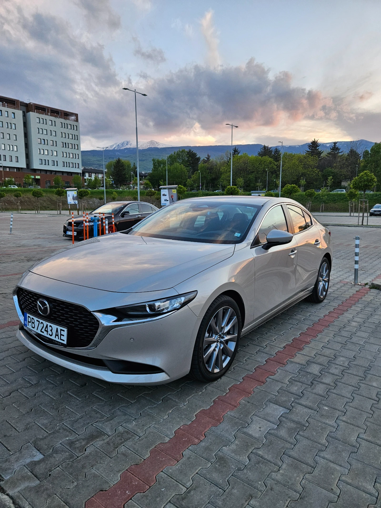 Mazda 3 E-Skyactiv G  - изображение 2