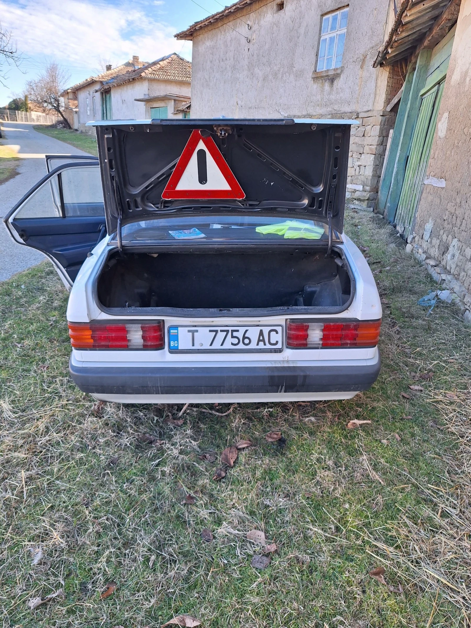 Mercedes-Benz 190  - изображение 8