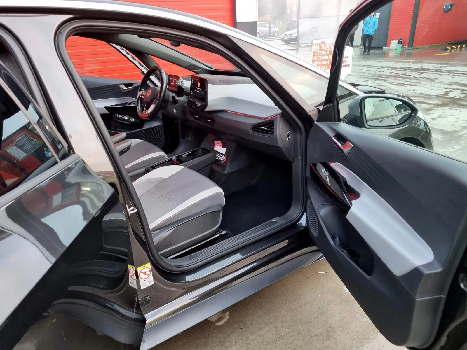 VW ID.3 Гаранционна 204 к.с./58 kwh/450км/1st/LED/Камера - изображение 8