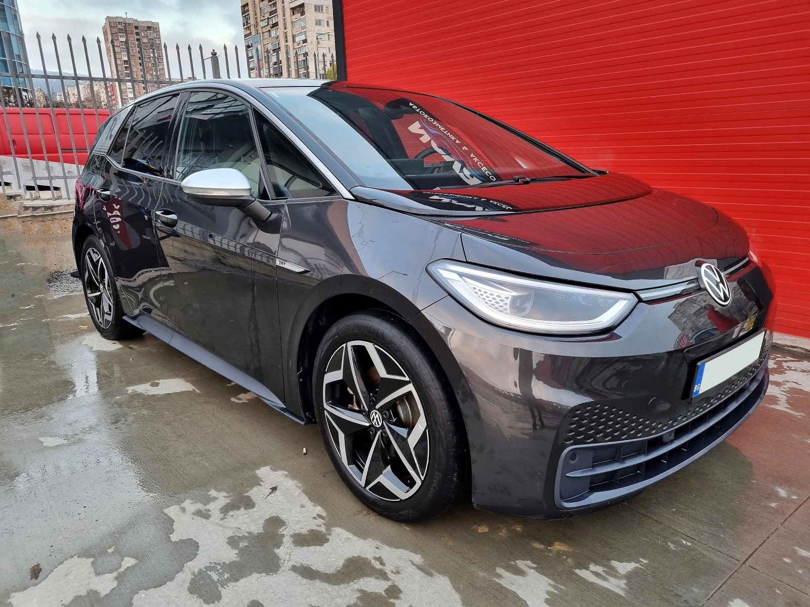 VW ID.3 Гаранционна 204 к.с./58 kwh/450км/1st/LED/Камера - изображение 2