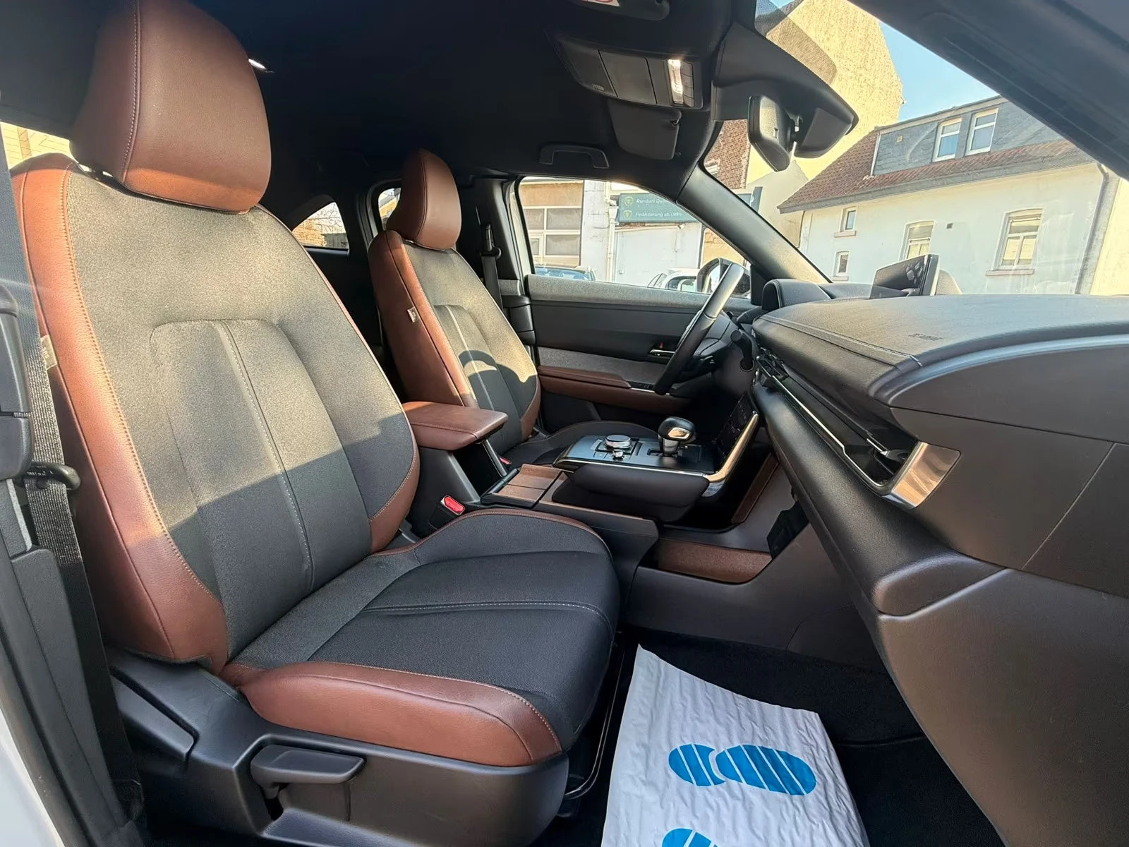 Mazda MX-30 SKYACTIVE/145HP/ACC/CAM/БАТЕРИЯ-СЕРТИФИКАТ/236z, снимка 11 - Автомобили и джипове - 54042882