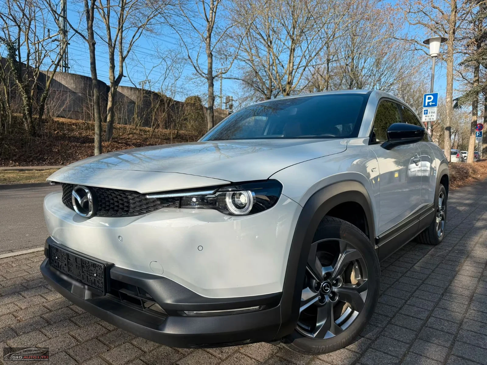 Mazda MX-30 SKYACTIVE/145HP/ACC/CAM/БАТЕРИЯ-СЕРТИФИКАТ/236z | Auto.bg — изображение 1