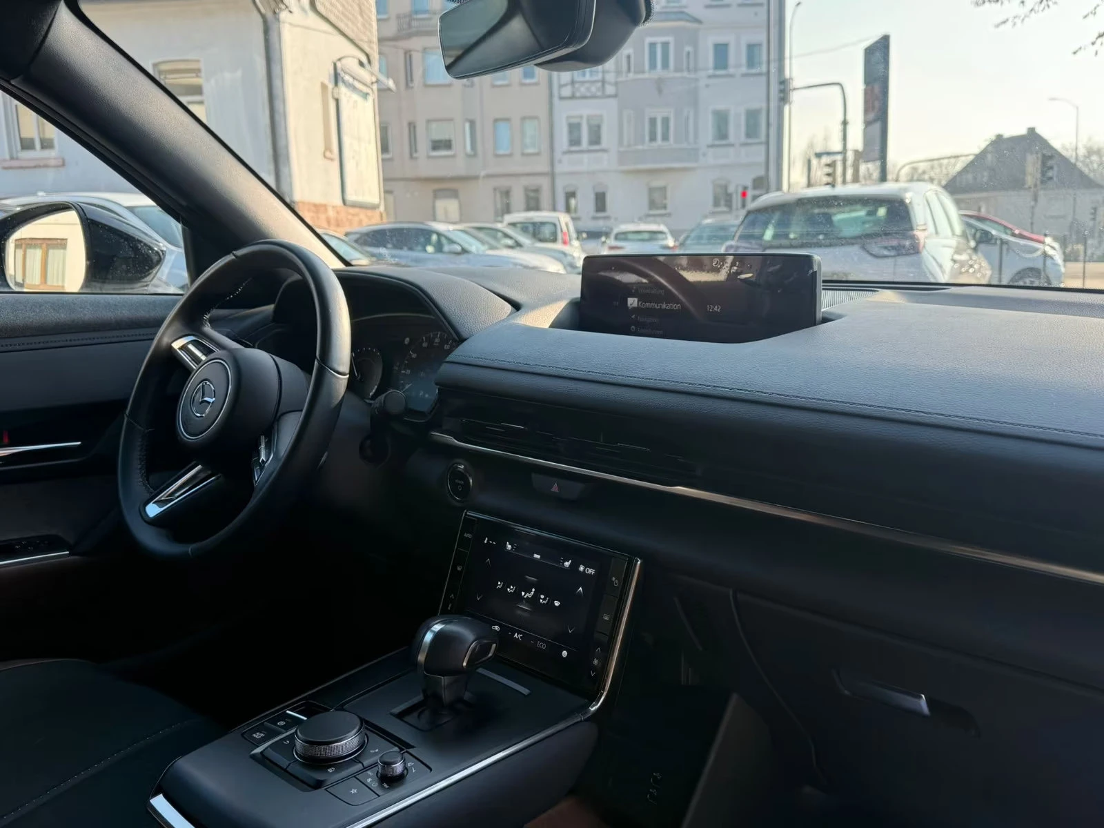 Mazda MX-30 SKYACTIVE/145HP/ACC/CAM/БАТЕРИЯ-СЕРТИФИКАТ/236z, снимка 13 - Автомобили и джипове - 54042882