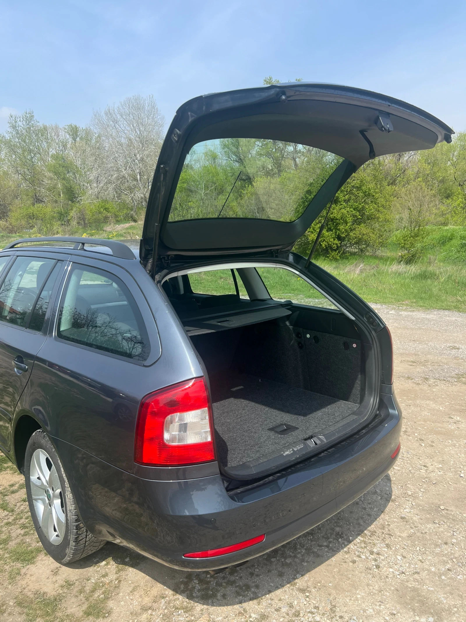 Skoda Octavia 1.8, снимка 4 - Автомобили и джипове - 54186073