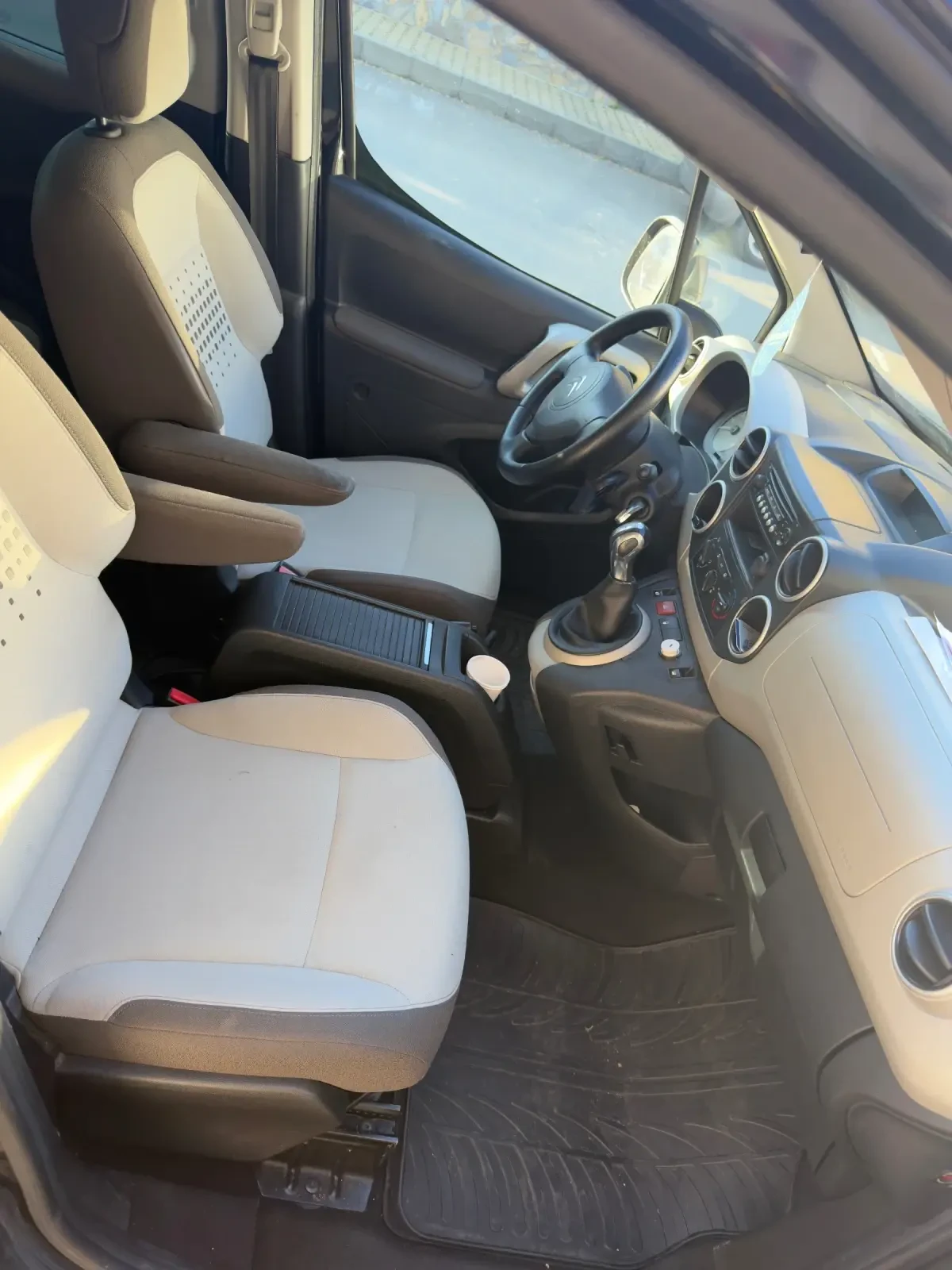 Citroen Berlingo 1.6 90hp, снимка 3 - Автомобили и джипове - 54301970