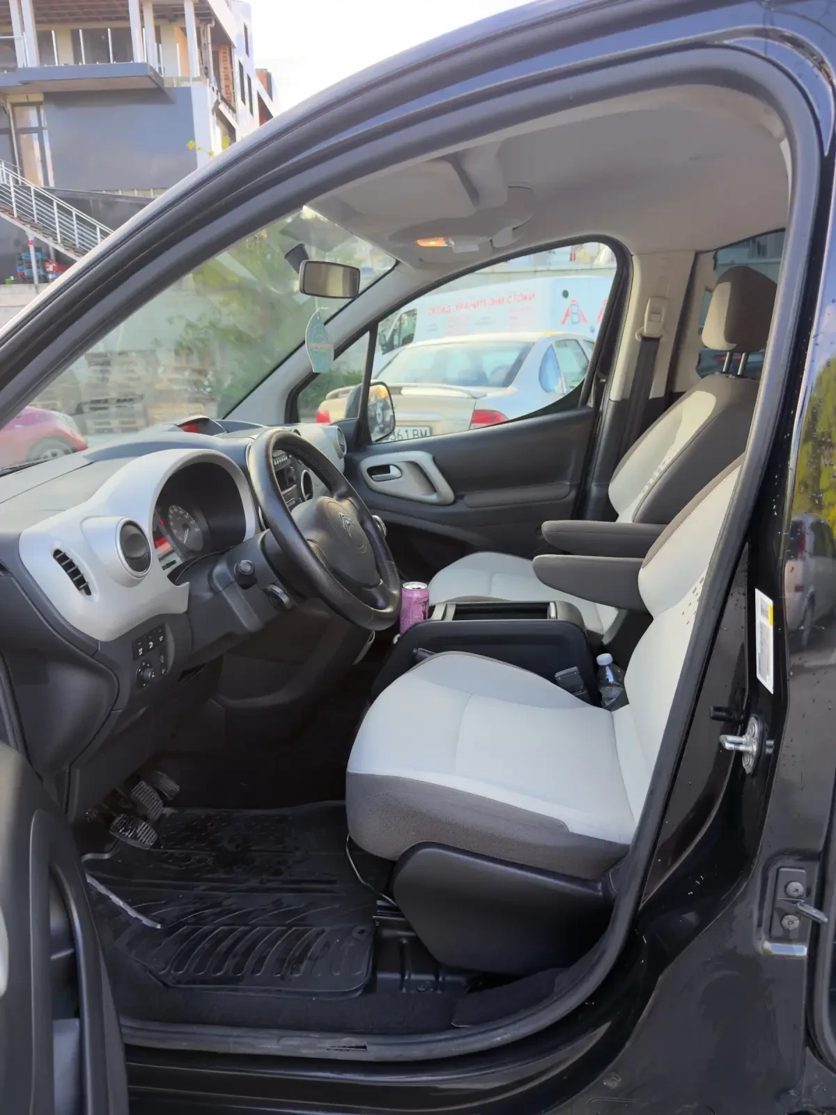Citroen Berlingo 1.6 90hp, снимка 5 - Автомобили и джипове - 54301970