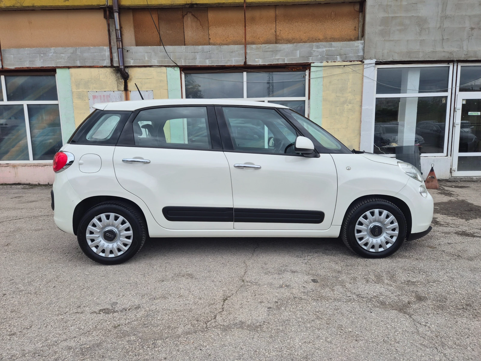Fiat 500L 1.6 M-JET NAVI ITALY TOP, снимка 4 - Автомобили и джипове - 54783159