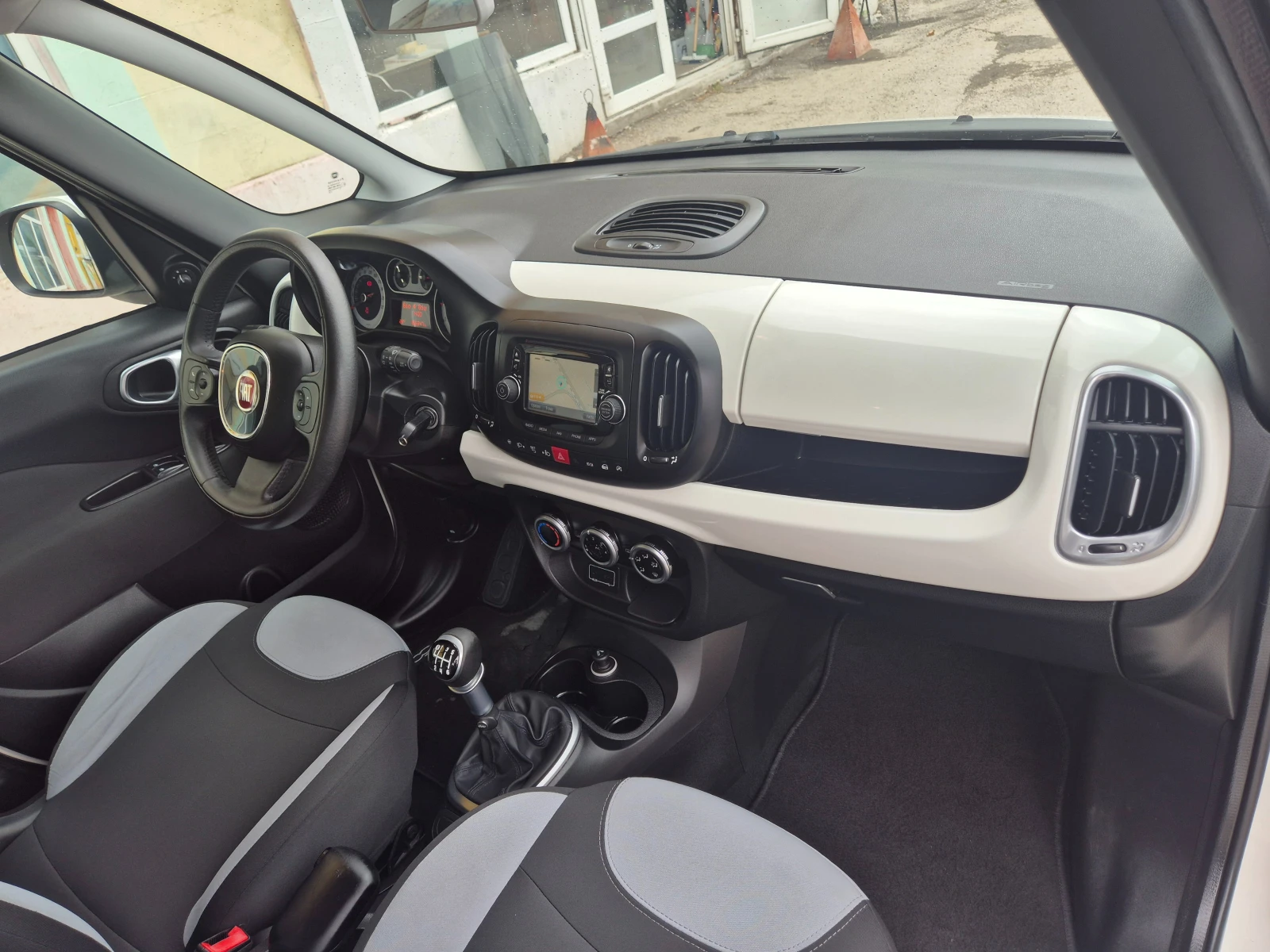 Fiat 500L 1.6 M-JET NAVI ITALY TOP, снимка 13 - Автомобили и джипове - 54783159
