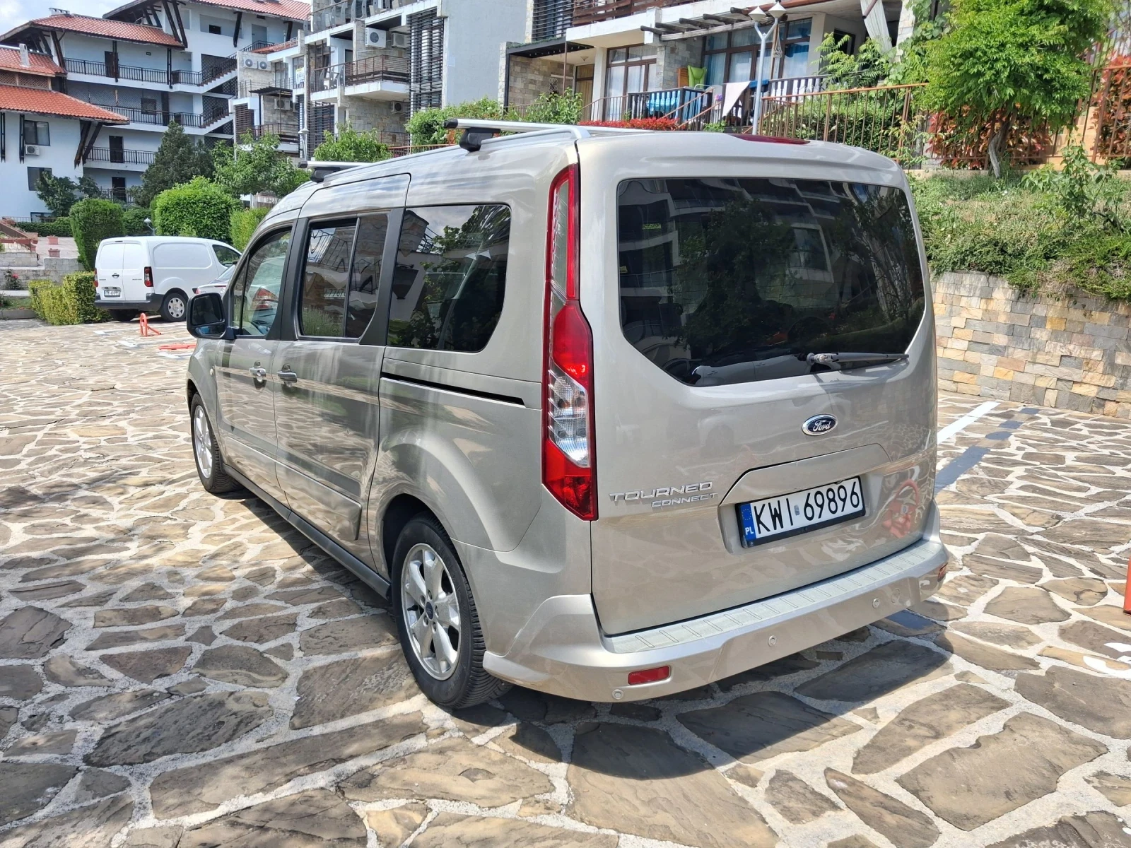 Ford Tourneo Connect 7 места, 6 скорости, камера, панорама, снимка 7 - Автомобили и джипове - 54903030