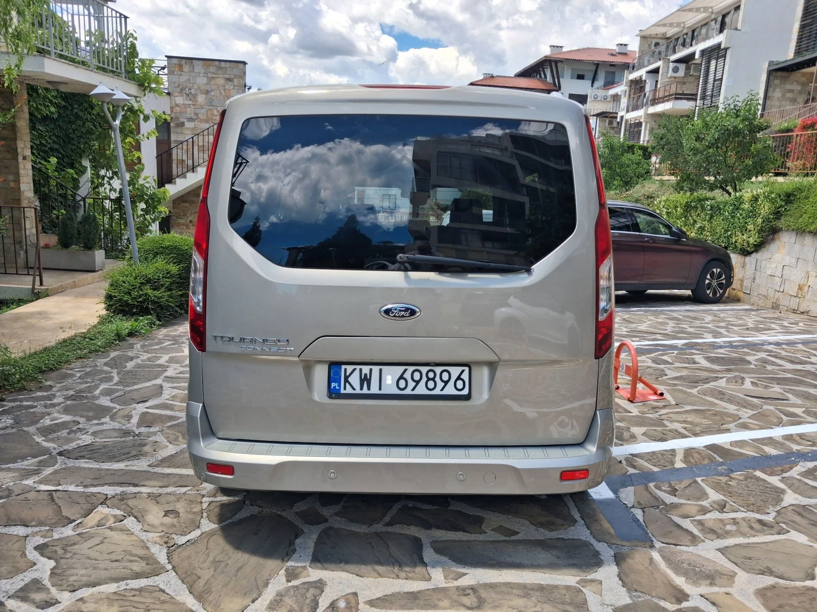 Ford Tourneo Connect 7 места, 6 скорости, камера, панорама, снимка 6 - Автомобили и джипове - 54903030