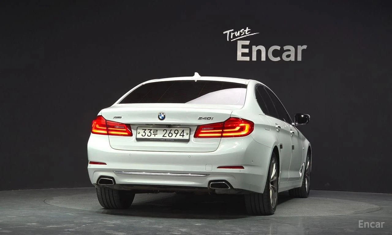 BMW 540 ОБДУХВАНЕ * HEAD-UP * ОПЦИЯ ЗА ФИНАНСИРАНЕ, снимка 5 - Автомобили и джипове - 55277363
