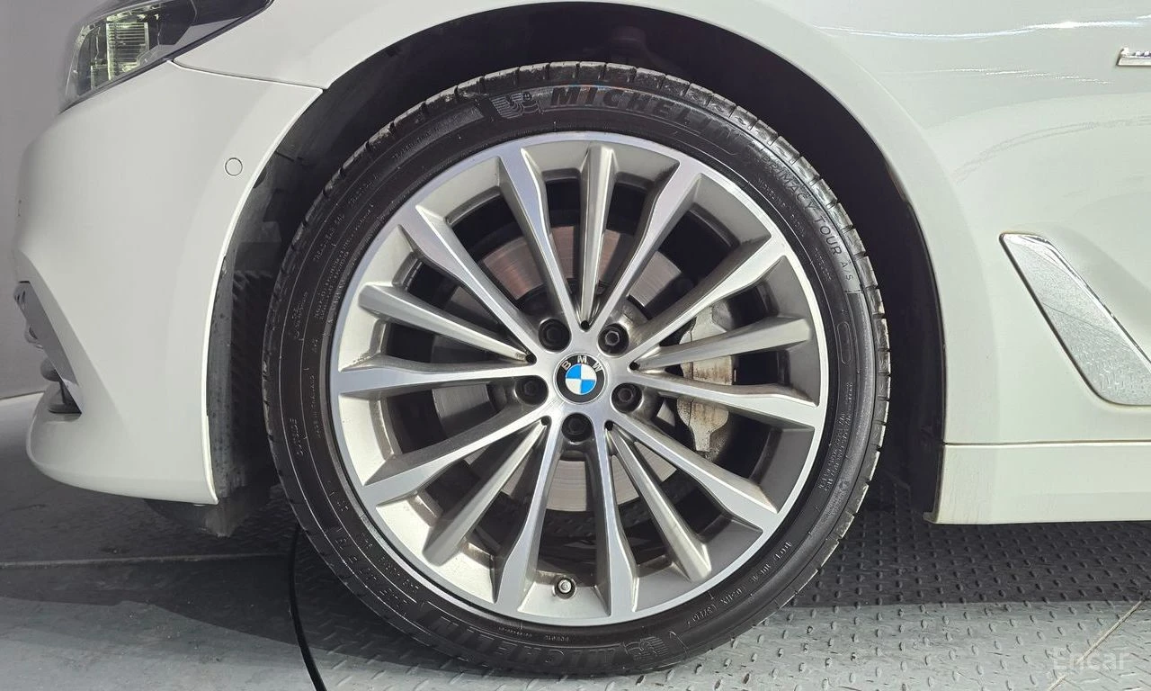 BMW 540 ОБДУХВАНЕ * HEAD-UP * ОПЦИЯ ЗА ФИНАНСИРАНЕ, снимка 6 - Автомобили и джипове - 55277363