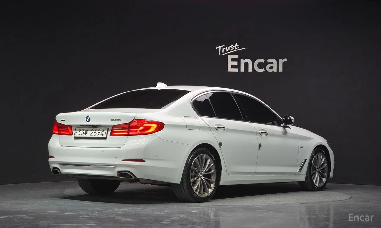 BMW 540 ОБДУХВАНЕ * HEAD-UP * ОПЦИЯ ЗА ФИНАНСИРАНЕ, снимка 3 - Автомобили и джипове - 55277363
