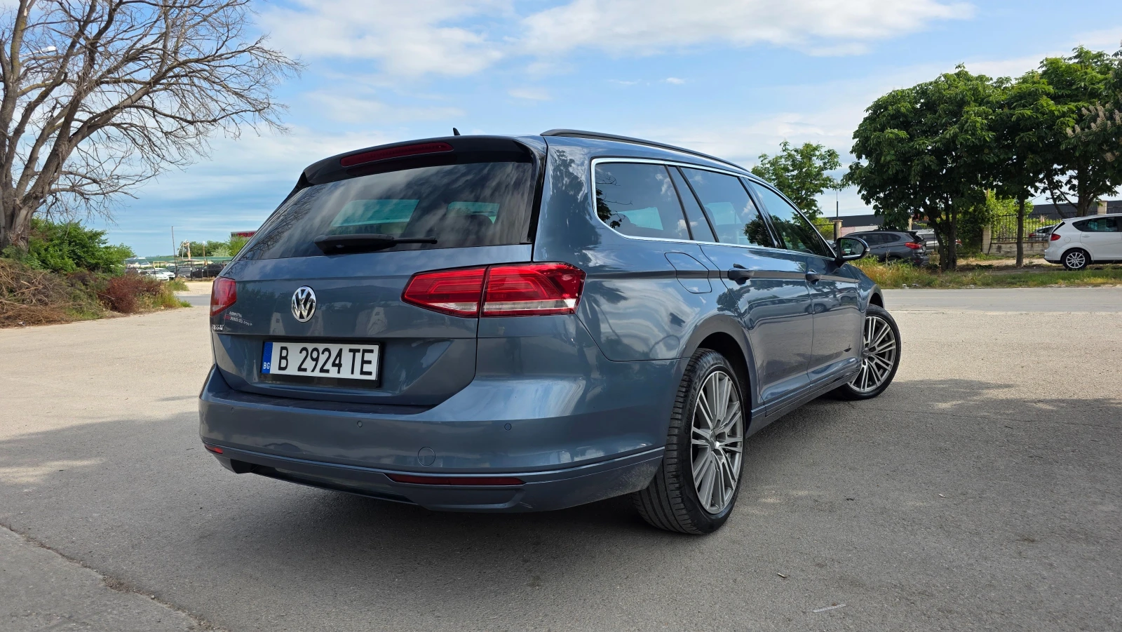 VW Passat УНИКАЛНА, снимка 5 - Автомобили и джипове - 55607550