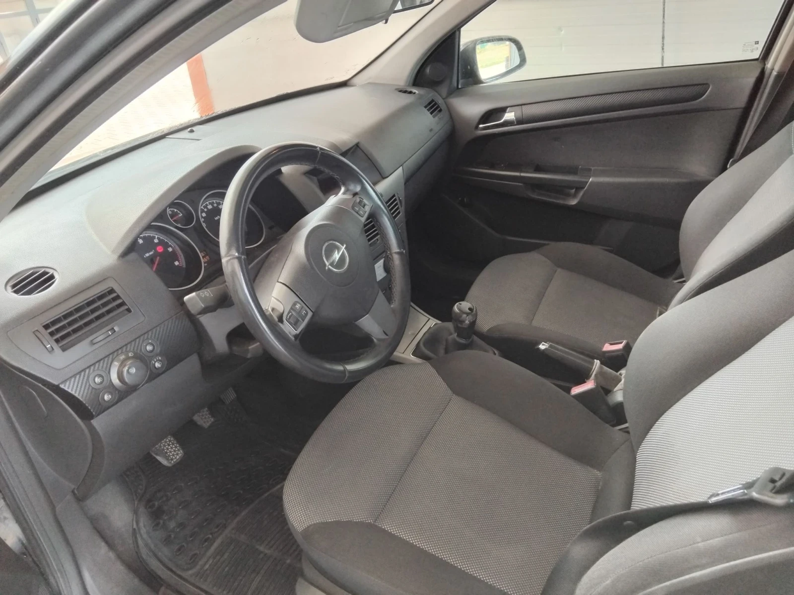 Opel Astra, снимка 3 - Автомобили и джипове - 56105629