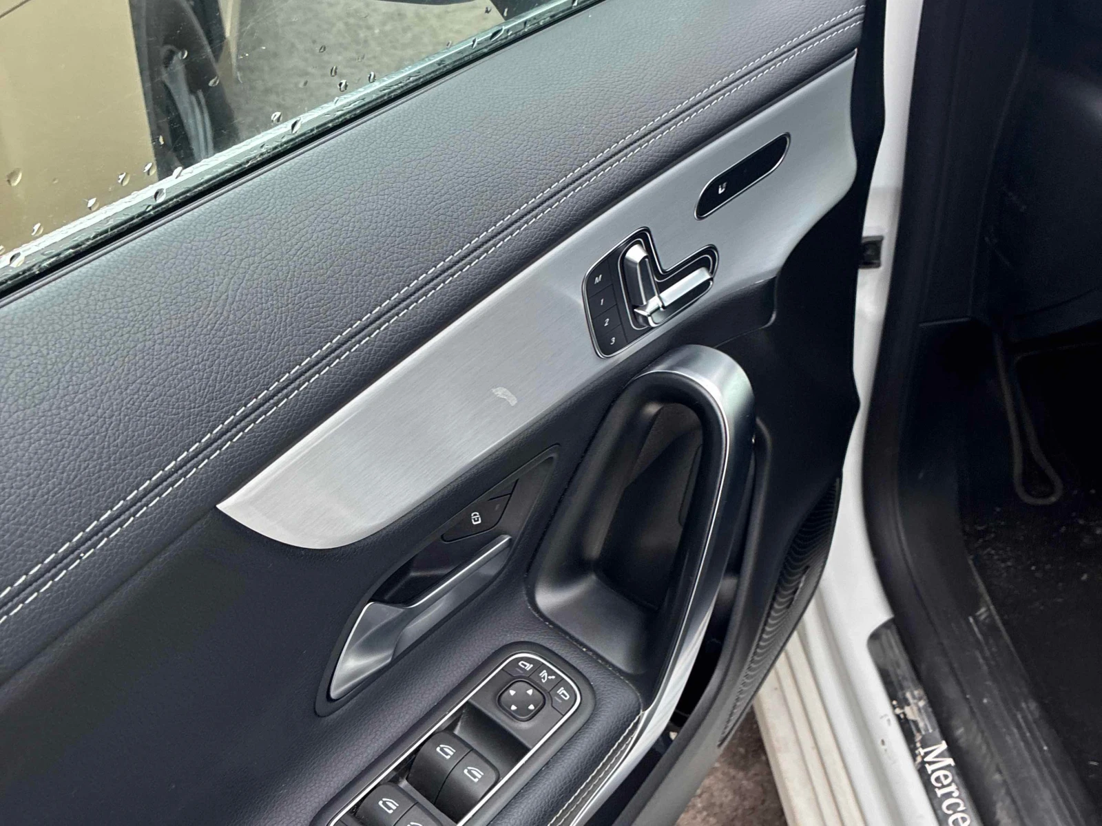 Mercedes-Benz CLA 250  * CARFAX * ОПЦИЯ ЗА ФИНАНСИРАНЕ, снимка 11 - Автомобили и джипове - 56156427