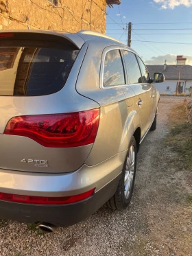 ������ Audi Q7