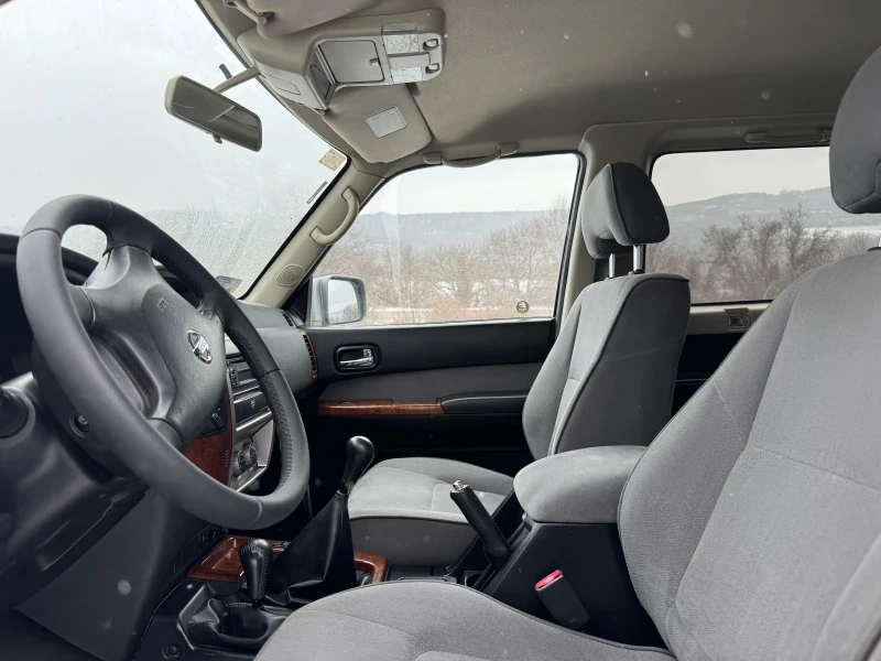 Nissan Patrol, снимка 9 - Автомобили и джипове - 53179953