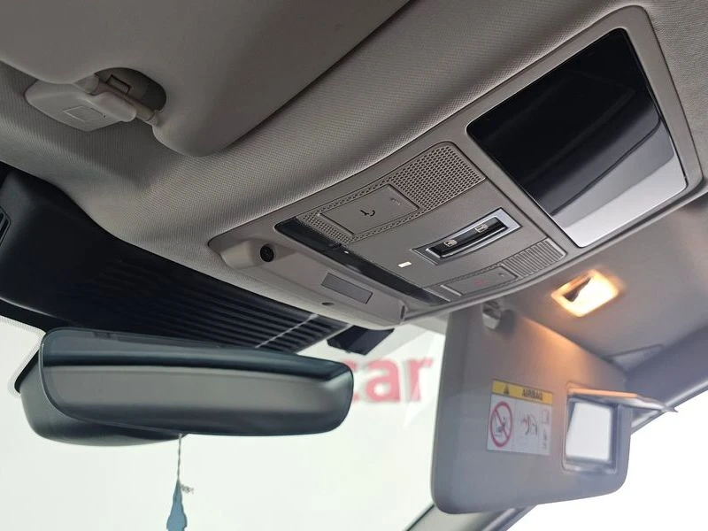 Land Rover Discovery Sport 2.0 Automatic, снимка 14 - Автомобили и джипове - 55931989