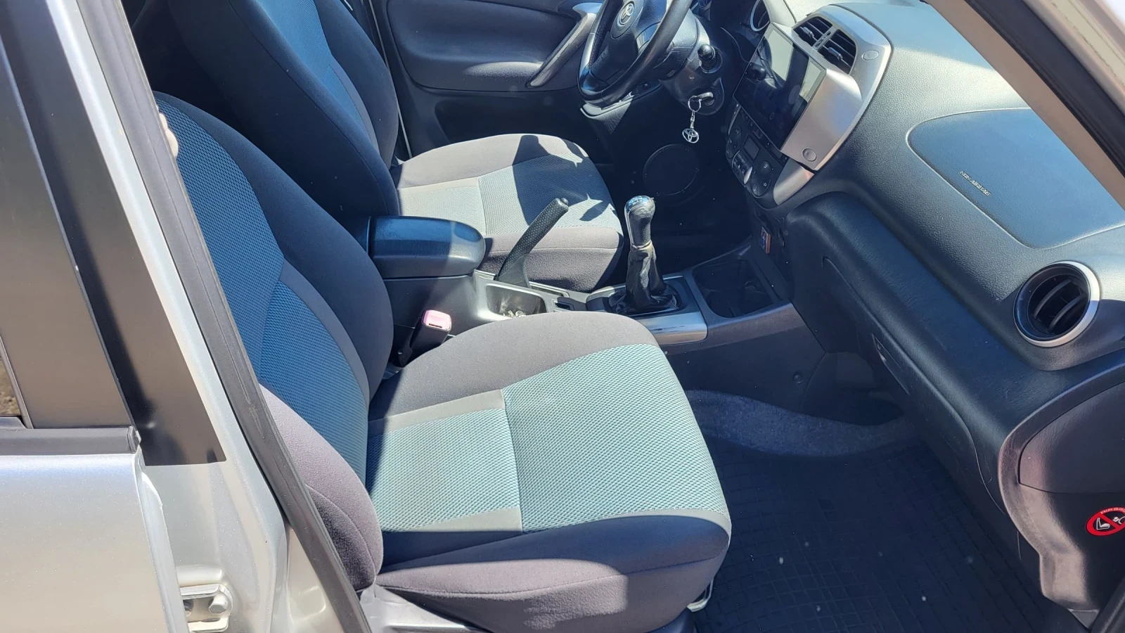 Toyota Rav4 2.0D4D-116 FACELIFT  4x4, снимка 10 - Автомобили и джипове - 54332608