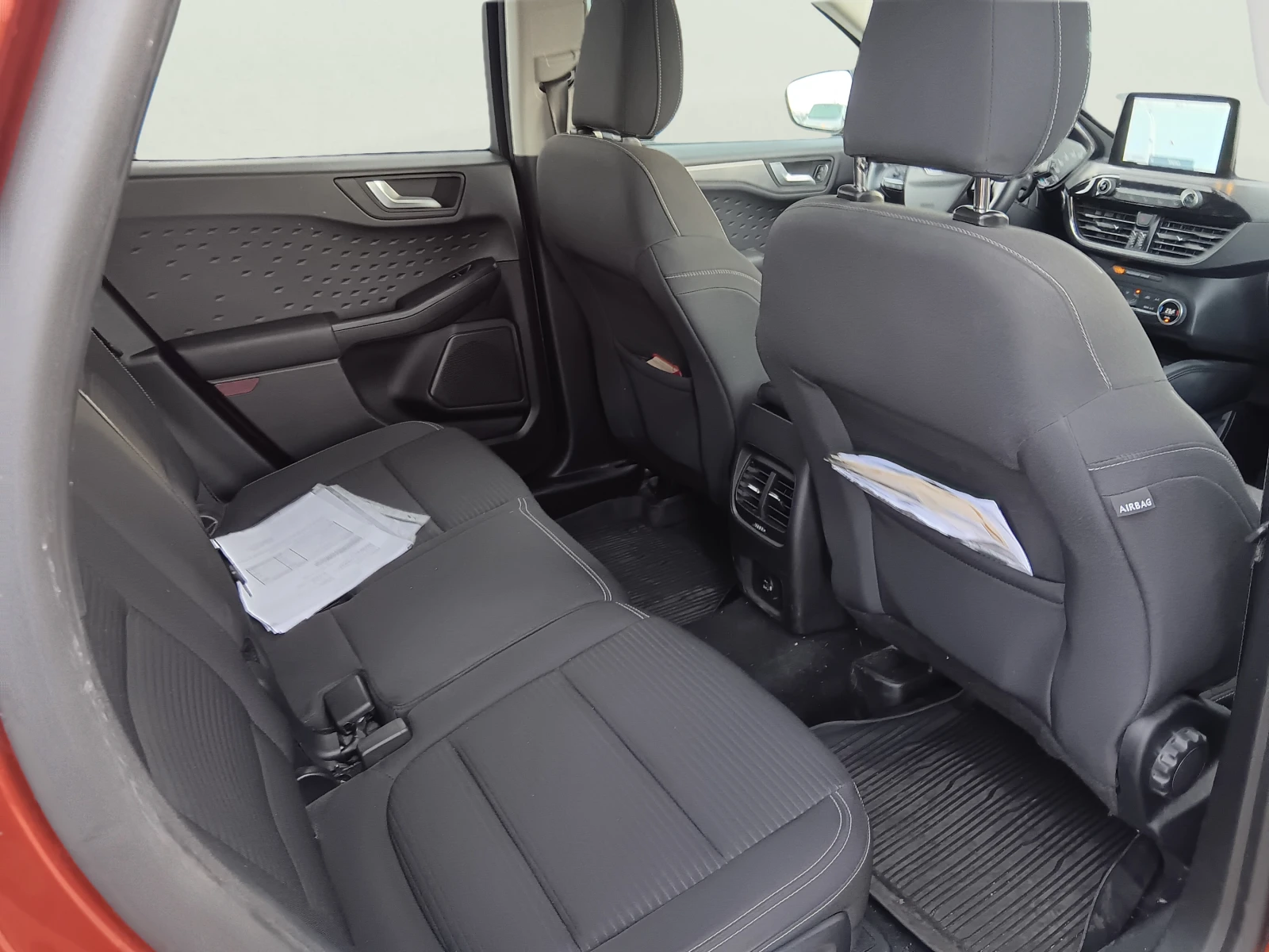 Ford Kuga 1.5 EcoBoost, снимка 10 - Автомобили и джипове - 54840714